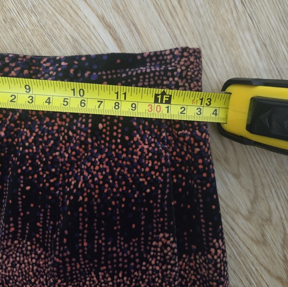 Vintage Velvet Purple and Black Women's Skirt - Picture 4 of 6